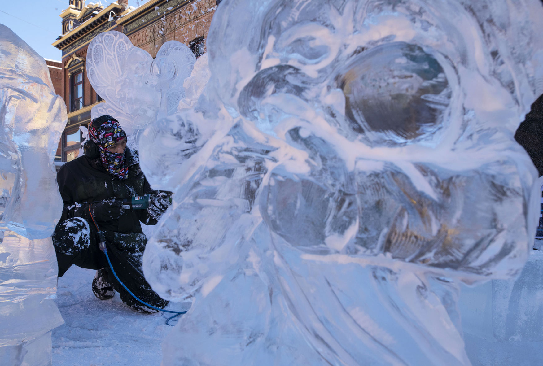 020920-icesculpting 01.jpg